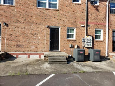 331 Richlands Ave unit 4, Jacksonville, NC 28540 - photo 6