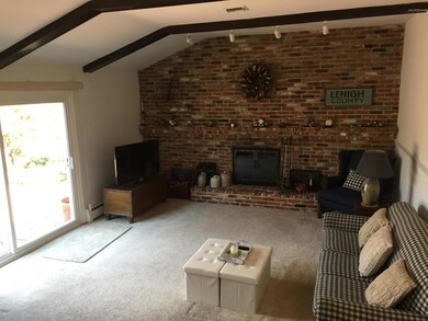 5560 Nina Cir, Coopersburg, PA 18036 - photo 4