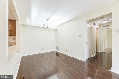 4305 Fenwick Ln, Mount Laurel, NJ 08054 - photo 4