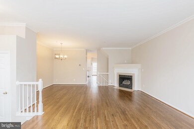 2515 Woodrow Wilson Dr, Herndon, VA 20171 - photo 4