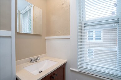 22 Washington St, Pawtucket, RI 02860 - photo 7