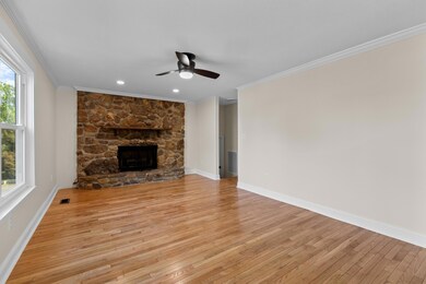 DL5A2463.jpg-SMALL