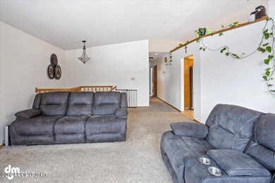 08-Living Room_IMG_0232