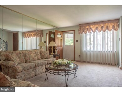 809 Park Dr, Glenolden, PA 19036 - photo 3