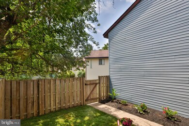 1927 Bellarbor Cir, Crofton, MD 21114 - photo 4