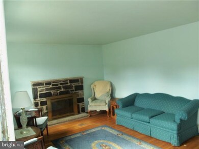 1206 Douglas St, Ambler, PA 19002 - photo 3
