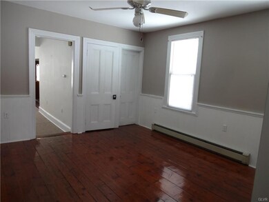 831 Knox Ave, Easton, PA 18042 - photo 4