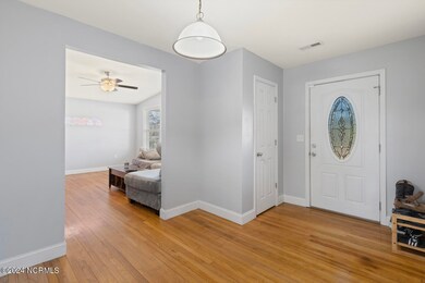 124 Mike Loop Rd, Jacksonville, NC 28546 - photo 6