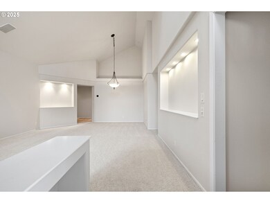 4053 Sabrena Ave, Eugene, OR 97404 - photo 3