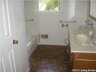 5510 E Manslick Rd, Louisville, KY 40219 - photo 7