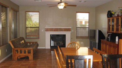 Familyroom 1367 E Dublin