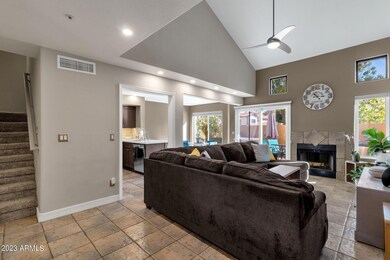 7-web-or-mls-701-s-nassau-dr
