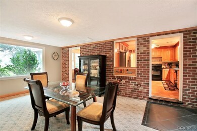 22 x 14 Dining Room