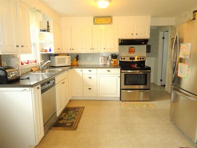 179 Pearl St, Keene, NH 03431 - photo 2