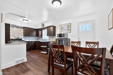 25750 Drakefield Ave, Euclid, OH 44132 - photo 4