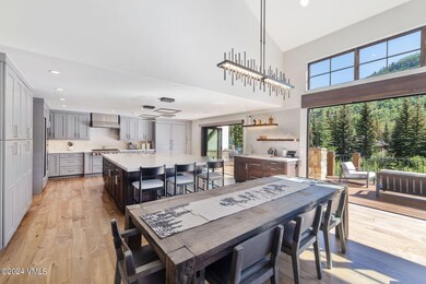 Kitchen / Dining
