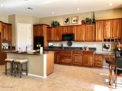 Raymond-Lynx Staging kitchen angle