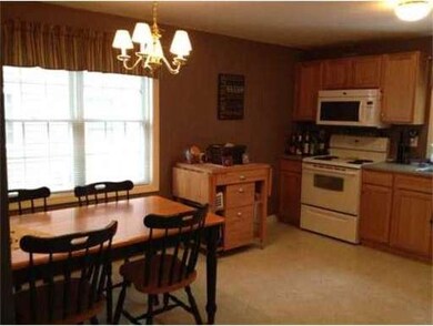 43 Valleyview Ct, Fitchburg, MA 01420 - photo 3