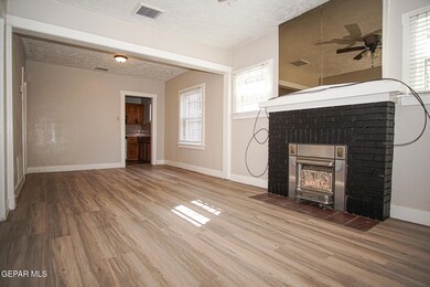 2818 Frankfort Ave, El Paso, TX 79930 - photo 3