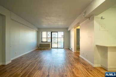 233 12th St unit 3D, Palisades Park, NJ 07650 - photo 4