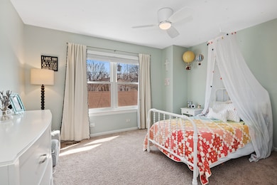 613 Custer Ave unit B, Evanston, IL 60202 - photo 2