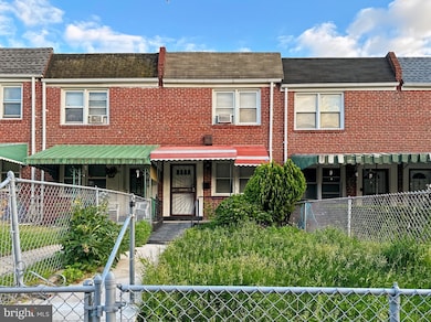 2709 E Hoffman St, Baltimore, MD 21213 - photo 2