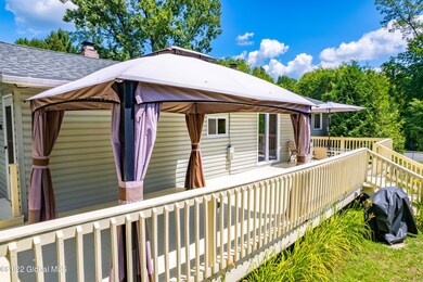 2001 Piney Point Rd, Troy, NY 12180 - photo 5