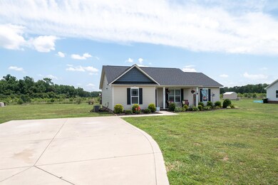 320 Bent Tree Ln, Dunn, NC 28334 - photo 3