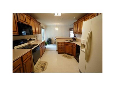 3709 Prince Dr SW, Cedar Rapids, IA 52404 - photo 4