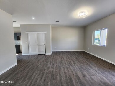 352 Milton Rd, El Paso, TX 79915 - photo 4