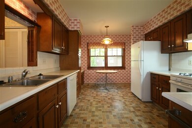 4221 Winnequah Rd, Monona, WI 53716 - photo 4