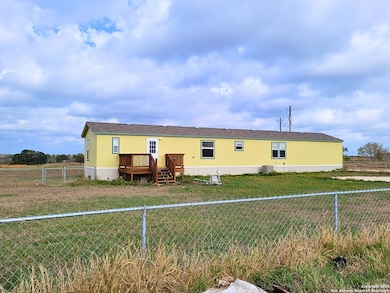 2072 County Road 421, Stockdale, TX 78160 - photo 6