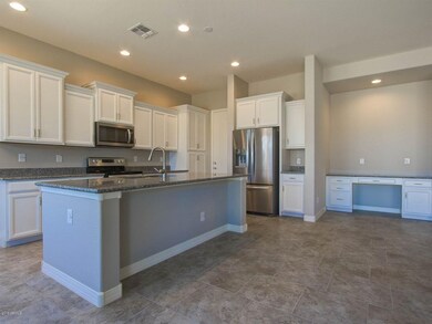 007_KitchenBuilt-In Desk
