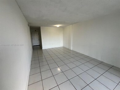 9460 Fontainebleau Blvd unit 533, Miami, FL 33172 - photo 4