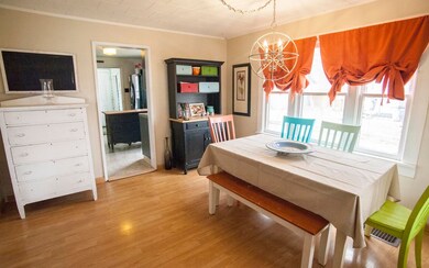DiningRoom2