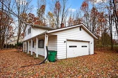 2875 Fowler Dr, Willoughby Hills, OH 44094 - photo 3