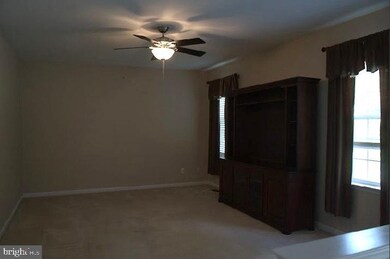 1044 Fallbrook Ln, Pottstown, PA 19464 - photo 7