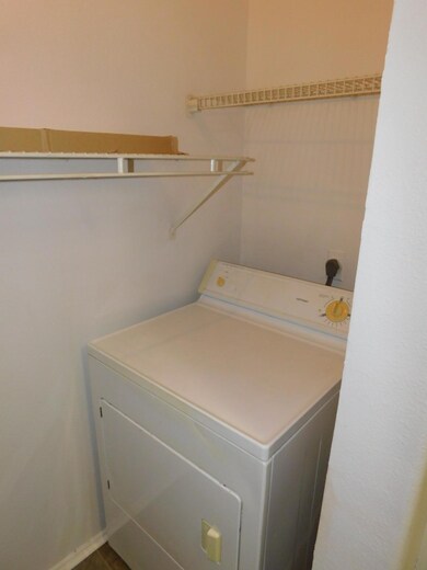 Laundry area with washer / dryer