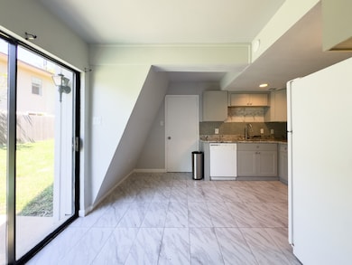 1308 Cordell St unit 2, Denton, TX 76201 - photo 2