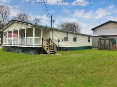 147 Hamon Dr, Scott Depot, WV 25560 - photo 4