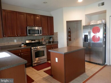9565 Chaton Rd, Laurel, MD 20723 - photo 3