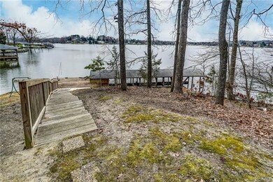 525 N Lakeshore Dr, Louisa, VA 23093 - photo 2