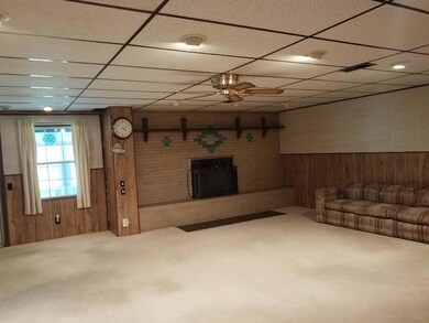 Large Family Room 1