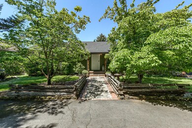 1033 Brookdale Ave, Medford, OR 97504 - photo 2