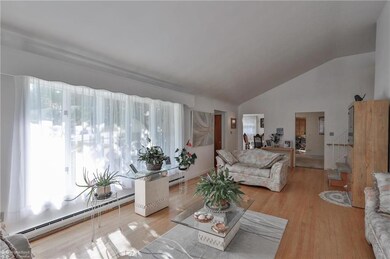 101 S Buttonwood St, Macungie, PA 18062 - photo 5