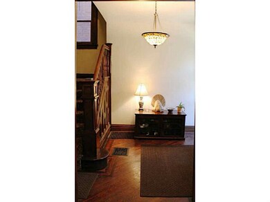 Entry/Foyer.