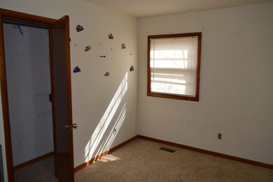 16 Garland Dr, Manchester, TN 37355 - photo 6