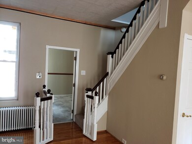 734 N 9th St, Reading, PA 19604 - photo 4