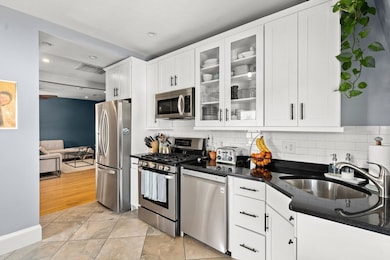 42 Van Winkle St unit 4, Dorchester Center, MA 02124 - photo 4