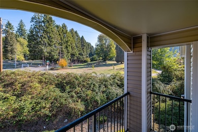 10709 Valley View Rd unit B403, Bothell, WA 98011 - photo 3